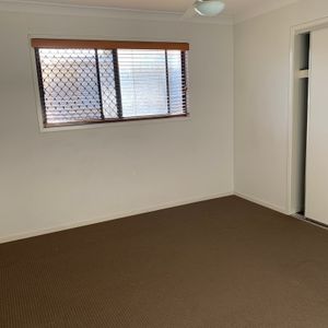 Strathpine - Photo 2