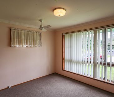 SPACIOUS 3 BEDROOM HOME - Photo 1