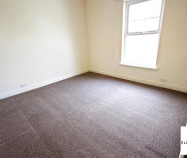 3 Bedroom House - End Terrace To Let - Photo 4