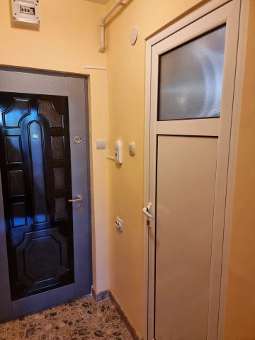 Dau în chirie garsonieră confort 1 Turda zona Materna - Fotografie 2