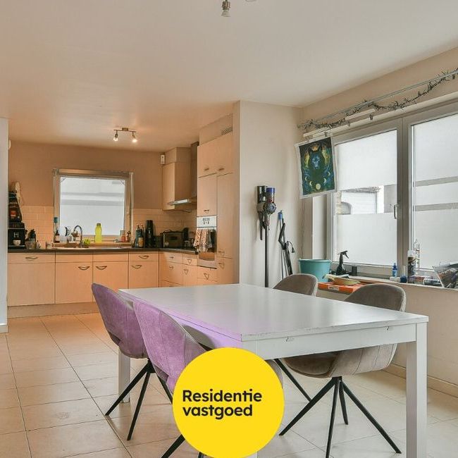 Duplex te huur in Eernegem voor € 890 met 2 slaapkamers - Photo 1