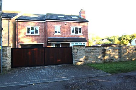 5 bedroom detached house to rent - Photo 5