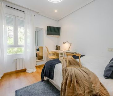 Calle de Torrelaguna, Madrid, Community of Madrid 28043 - Photo 3