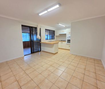 Charming 3-Bedroom 1-Bathroom House in Mirrabooka. - Photo 3