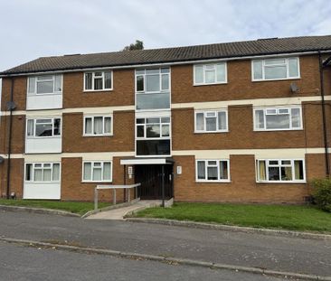 3 bedroom flat to rent - Photo 4