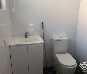3 br Home $900p.w. - Mudgeeraba - Photo 3