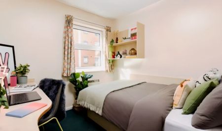 1 Bedroom, 1 Bathroom - Photo 3