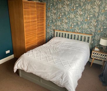 1 Bed Flat, Broxholm Road, SE27 - Photo 4