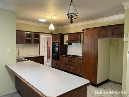 6 MONTH LEASE ONLY - Photo 3