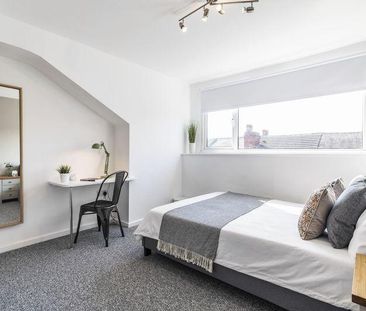 4 bedroom terraced house to rent - Photo 2