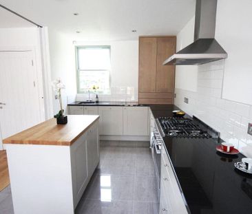 3 bedroom terraced house to rent - Photo 3