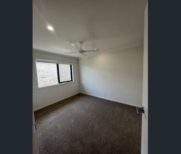 Family Home In Bundamba - Photo 4