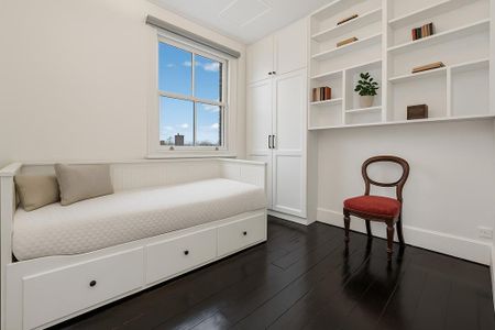 3 bedroom flat to rent - Photo 5