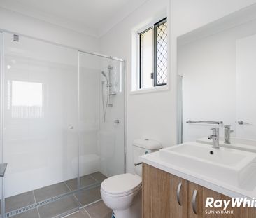 Fantastic Modern 4-Bedroom Family Home! - Photo 1