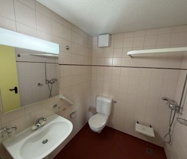 Quietly located just a few steps from the shops - Foto 6