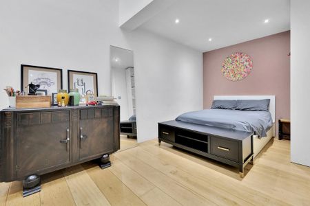 3 bedroom mews to rent - Photo 4