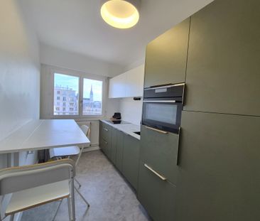 Reims Hyper centre ville type 2 meublé avec balcon - Photo 4