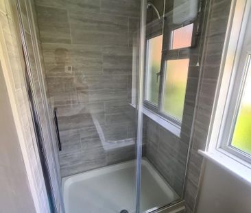 4 bedroom semi-detached house to rent - Photo 2