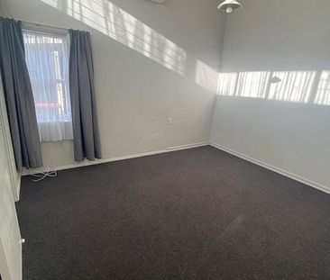 LOCATION IS EXCELLENT !! - Photo 1