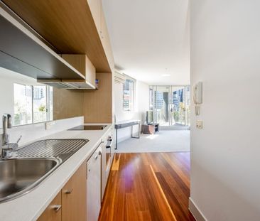402/111 Leicester Street, Carlton VIC 3053 - Photo 3