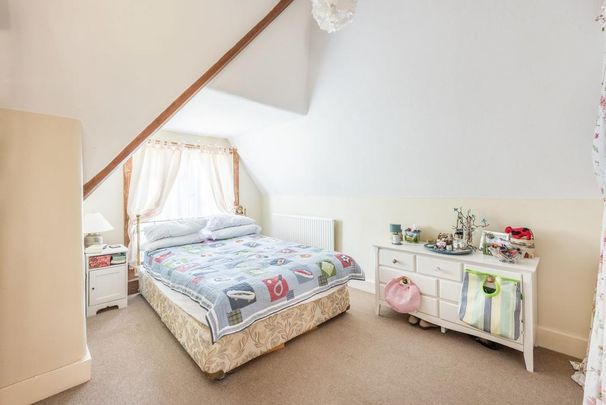 3 bedroom flat to rent - Photo 1