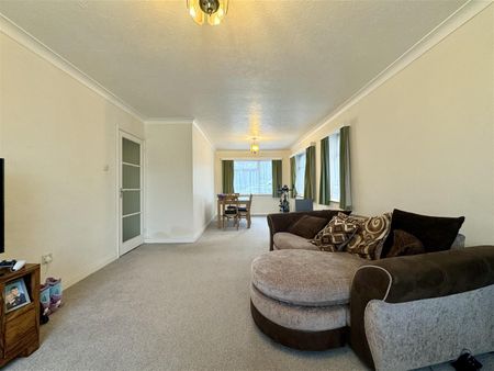 Benbow House, Birkdale, Bexhill-On-Sea, TN39 3TT - Photo 2