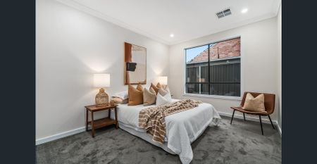 Newly Built Spacious Low Maintenance Modern Home - Photo 4