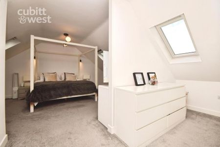 5 bedroom detached house to rent - Photo 4