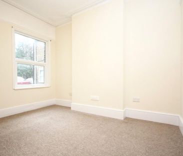 2 bedroom maisonette to rent - Photo 6