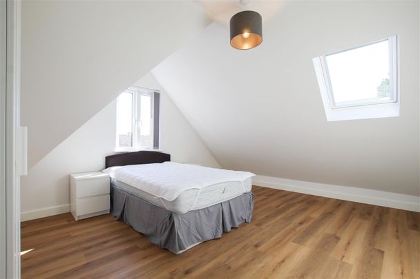 Room 8, High Street, Cherry Hinton, Cambridge - Photo 1