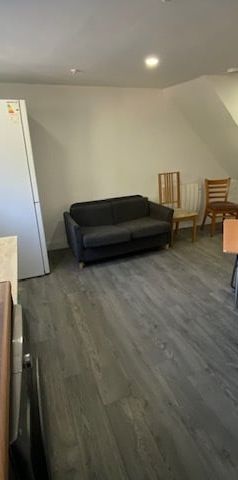 Richards Street - Photo 1