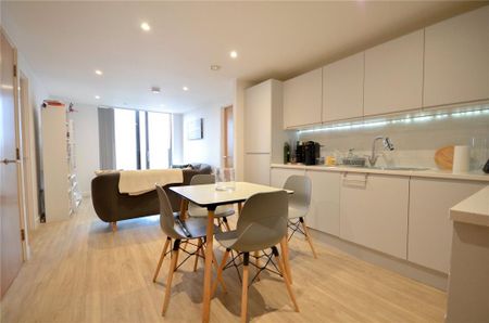 2 bedroom apartment to rent - Photo 3