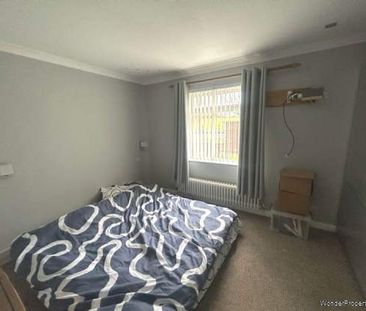 1 bedroom property to rent in Renfrew - Photo 2