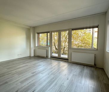 Appartement te huur: Koningin Sophiestraat 196 2595 TM Den Haag - Foto 2