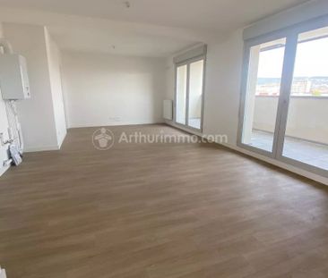 Location Appartement 3 pièces 69 m2 à Clermont-Ferrand - Photo 2