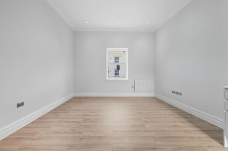 2 Bedroom Apartment - Ground Floor - Photo 3