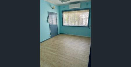 All expenses included in great location!! - Photo 2