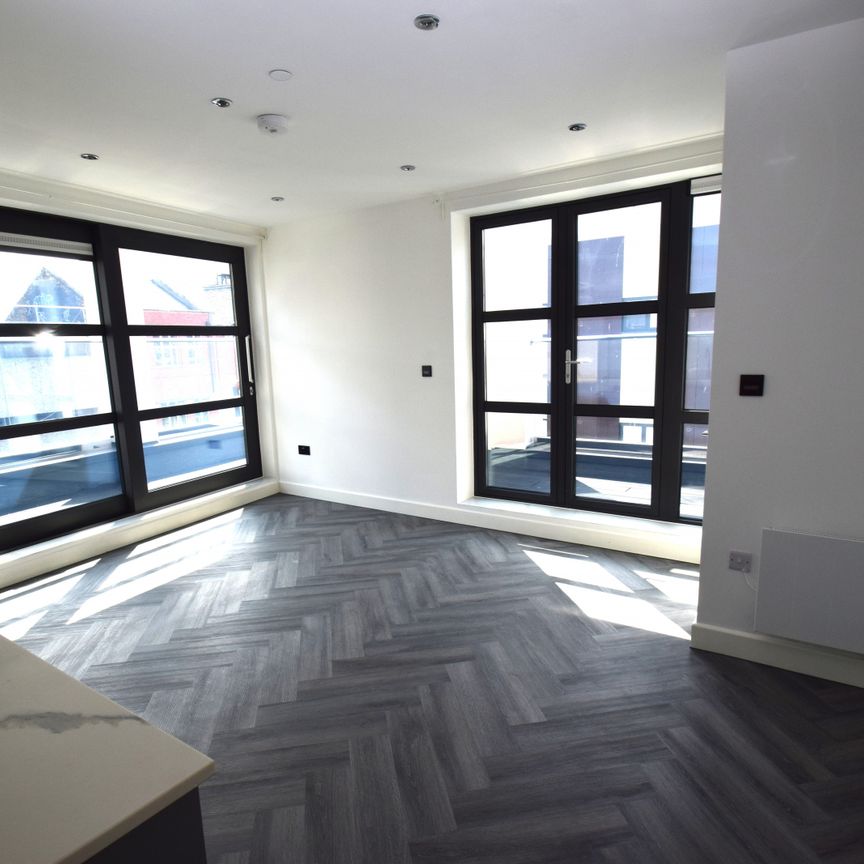 199-203 High Street, SS1 - Photo 1