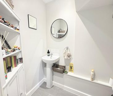 3 bedroom semi-detached house to rent - Photo 5