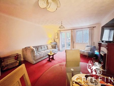 London Road, Grays, RM17 - Photo 3