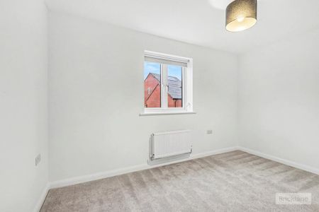 2 bedroom semi-detached house to rent - Photo 3