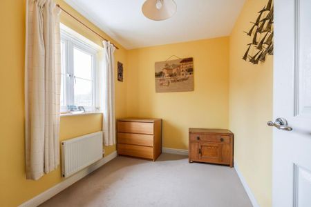 3 bedroom detached house to rent - Photo 4