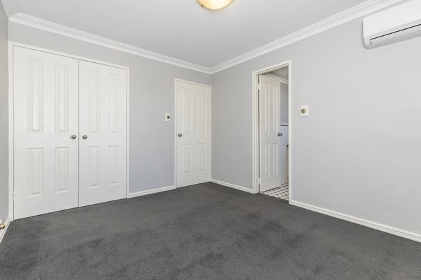 Cozy 2 x 2 Apartment in East Perth! - Photo 1