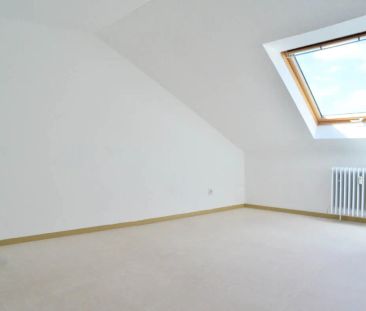 Helle 3 Zimmerwohnung im Dachgeschoss - Photo 1