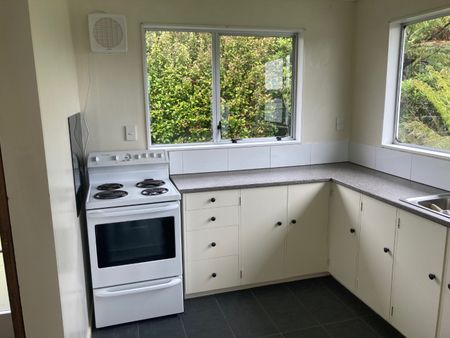 23B Colchester Crescent, Newlands - Photo 2