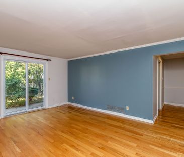 For Lease - 1210 Bordeau Grove, Orleans - Convent Glen and Area, On... - Photo 2