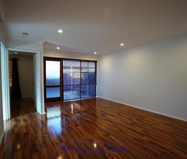 Fresh, Modern Living in a Quiet Cul-de-Sac in Heathridge! - Photo 1