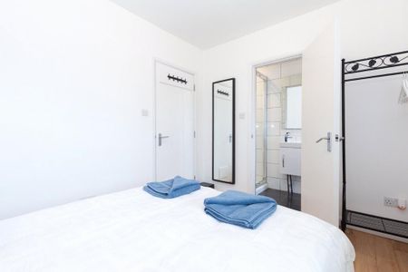 3 bedroom apartment to rent - Photo 4