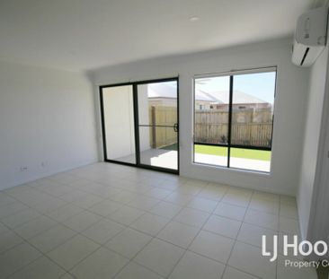 Stunning Townhouse In Perfect Location! - Photo 3