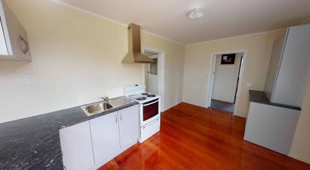 Roslyn - 3 Bedrooms - Photo 4